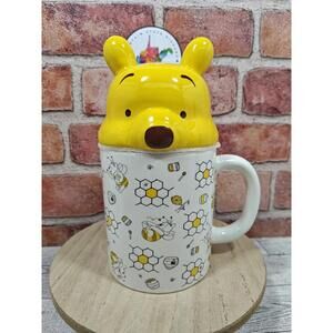 Disney Winnie the Pooh 7.5" Covered Mug Beehives Print New Zrike Brands